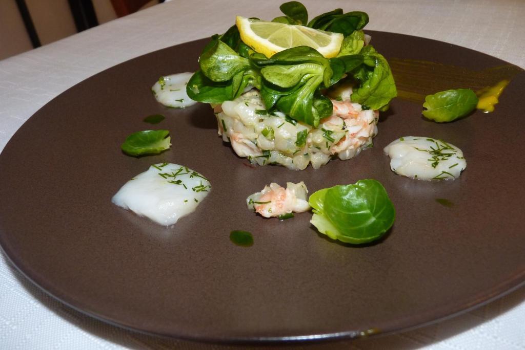 Hotel-Restaurant La P'Tite Auberge Lillebonne Екстериор снимка